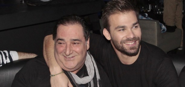 Ο Γιώργος Σαμπάνης υποδέχτηκε τον Βασίλη Καρρά... Δείτε τι έγινε!