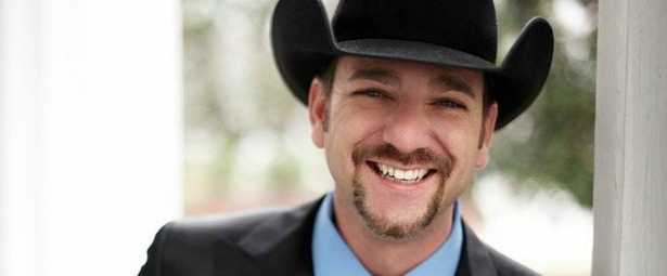 “Keep Them Kisses Comin’”| Ακούστε το νέο single του Craig Campbell