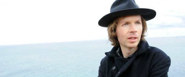 "Blue Moon"| Ακούστε το νέο τραγούδι του Beck