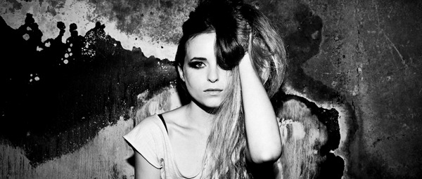 "Cut Your Teeth"| Δείτε το νέο video clip της Kyla La Grange