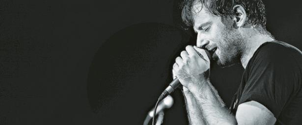 "Amore Mio"| Ο Κωστής Μαραβέγιας ερμηνεύει το τραγούδι της ομώνυμης ταινίας!