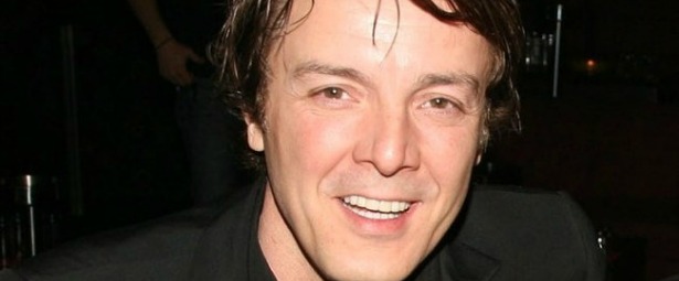 «Και που να δεις» | Ακούστε το νέο τραγούδι από τον Σπύρο Σπυράκο!