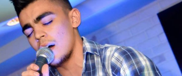 Ακούστε το Χρήστο Σαντικάι τραγουδάει Miley Cyrus!