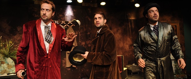 Πάμε Θέατρο: Ο «Σέρλοκ Χολμς και το Σκυλί των Μπάσκερβιλ» παίρνει και τρίτη παράταση παραστάσεων!