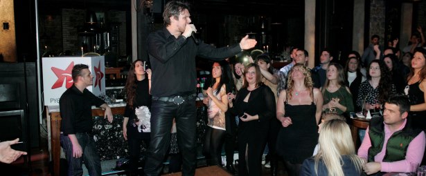 Exclusive Live Concert με τον Πάνο Κιάμο