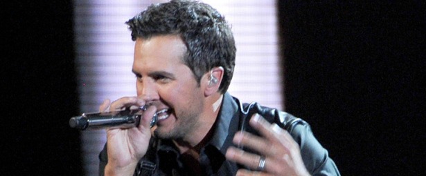 “Play It Again”| Ακούστε το νέο single του Luke Bryan