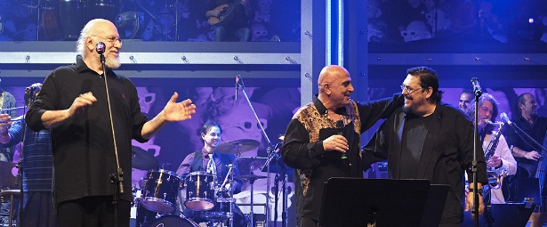 ΓκαΓκαΝτίν: «Οι αμοιβές των καλλιτεχνών θα δοθούν σε φίλο άνεργο μουσικό που αντιμετωπίζει σοβαρό πρόβλημα επιβίωσης» 