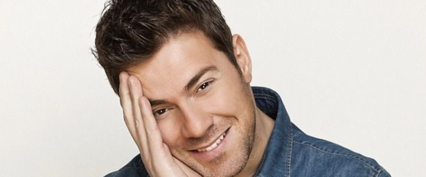 Χρήστος Χολίδης | «Έχω κάνει σχέση με θαυμάστριά μου στο παρελθόν»