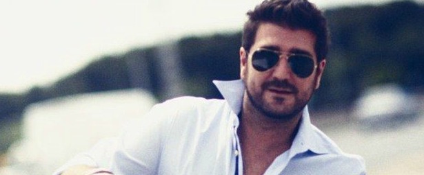 “Temblando”| Δείτε το νέο video clip του Antonio Orozco