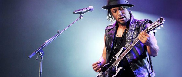 "I’m Glad You’re Mine" | Ακούστε το νέο τραγούδι του D’Angelo