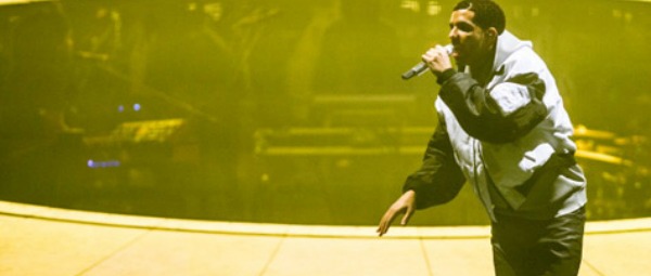 "Call On Me" | O Drake παρουσίασε live ένα καινούριο τραγούδι