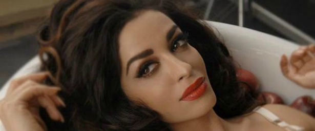 ''Βάζω την καρδιά'' | Ακούστε το νέο single της Ελένης Φουρέιρα!