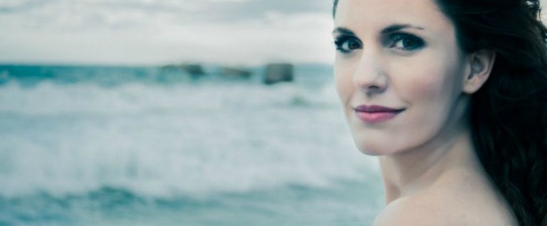 Η Κορίνα Λεγάκη παρουσιάζει την παράσταση "Kymatographos" στον κινηματογράφο Τριανόν 4 & 11/4