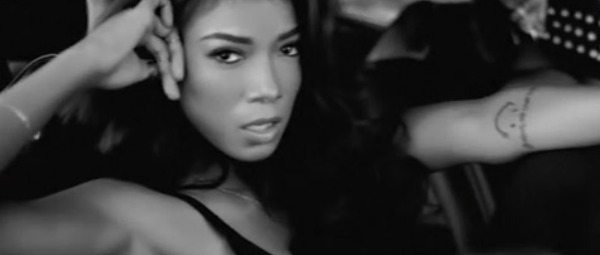 "Smoke, Drink, Break-Up" | Δείτε το νέο video clip της Mila J