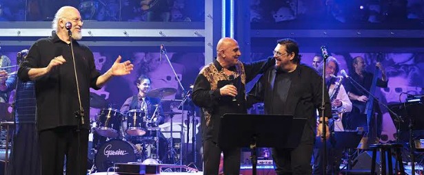 Διονύσης Σαββόπουλος, Λαυρέντης Μαχαιρίτσας, Γιάννης Ζουγανέλης & Πάνος Μουζουράκης στην Ακτή Πειραιώς