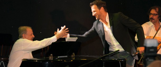 Δείτε τον Κώστα Καραφώτη στο πλευρό του Γιάννη Σπανού!