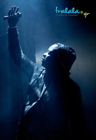 vegas-backstage-clip-03