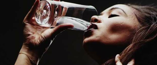 “Make Her Say (Beat It Up)”| Δείτε το νέο video clip της Estelle 