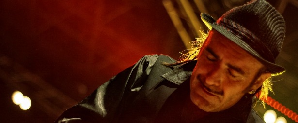 Tonino Carotone & Γιάννης Χαρούλης συναντιούνται για μια μοναδική εμφάνιση στο Ρυθμός Stage! 19/5