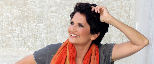 Άλκηστις Πρωτοψάλτη | Καλεί τον κόσμο να απαθανατίσει τη δική του «Θέα Παραδείσου»