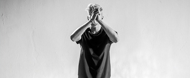 “Surfboard”| Δείτε το νέο video clip του Cody Simpson