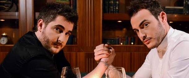 «Φίλε» | Ακούστε το νέο ντουέτο από το Σάκη Αρσενίου και τον Κυριάκο Κυανό