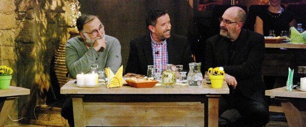 «Στην υγειά μας ρε παιδιά» | "Γιατί οι παρέες τραγουδάνε ακόμα!" | Σάββατο 26/4 στις 21:00