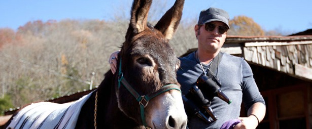 “Donkey”| Ακούστε το νέο τραγούδι του Jerrod Niemann