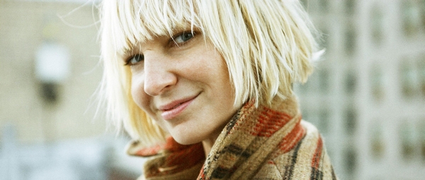 Οι Sia και Nico & Vinz στη σκηνή του "Dancing With The Stars"