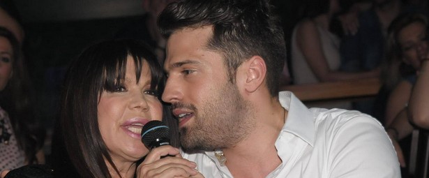 Με τα τραγούδια του Κωνσταντίνου Αργυρού διασκέδασε η Χριστίνα Μαραγκόζη στο Posidonio!