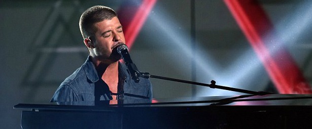 Υπερβολικά χαμηλές οι πωλήσεις για τον Robin Thicke στη Βρετανία