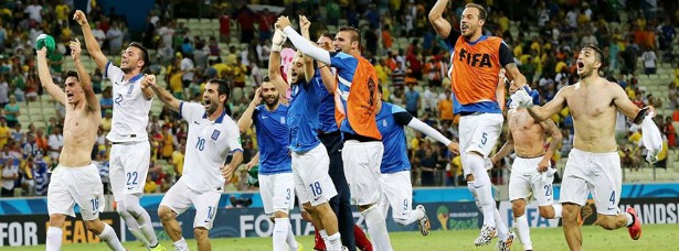 Δείτε τις αντιδράσεις των καλλιτεχνών μετά τη πρόκριση της Εθνικής Ελλάδος!