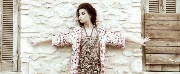 Νίνα Λοτσάρη | Δείτε το νέο της video clip για το τραγούδι «Mon assassin a moi»