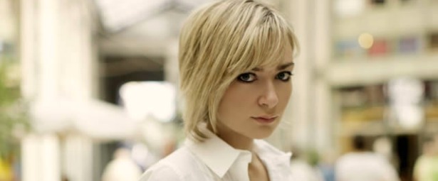 Ρίτα Αντωνοπούλου | Ακούστε το νέο τραγούδι της με τίτλο "Έχεις που να πας"