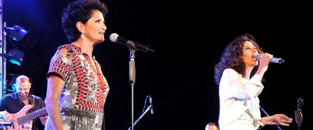 Άλκηστις Πρωτοψάλτη και Ελευθερία Αρβανιτάκη στο Κατράκειο θέατρο! | ρεπορτάζ