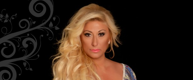 Κέλλυ Ντενίζη| Ακούστε το πρώτο της τραγούδι "Σε κατηγορώ"