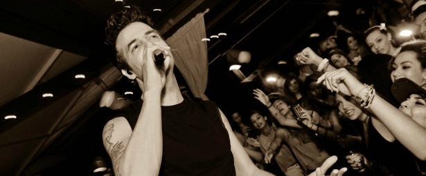 Νίνο "Τα μέσα κοινωνικής δικτύωσης δημιουργήθηκαν ώστε να έχει πρόσβαση ο κόσμος πιο εύκολα στην κλειδαρότρυπα καλλιτεχνών"