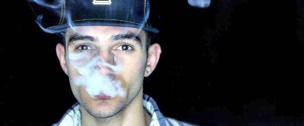 Toquel| Δείτε το νέο του video clip για το τραγούδι "Χαμηλό Προφίλ"