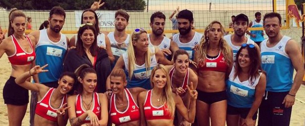 Κώστας Καραφώτης - Ειρήνη Παπαδοπούλου| Έπαιξαν Beach Volley για καλό σκοπό μαζί με πλήθος άλλων celebrities!