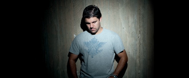 Γιάννης Κώνστας| Το νέο του τραγούδι με τίτλο "Μεταξύ μας" κυκλοφόρησε!