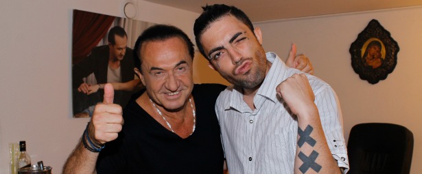 Ο Tus και ο Λευτέρης Πανταζής μας παρουσιάζουν ένα σύγχρονο remix του "Παπαγάλου"