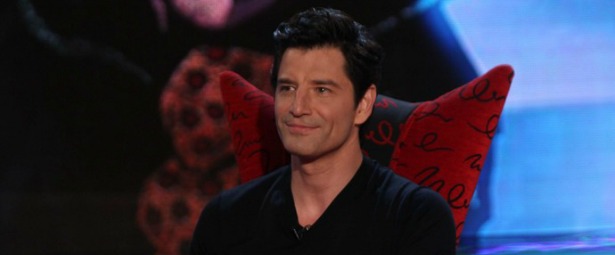 Σάκης Ρουβάς: "Η κόρη μου δεν θέλει να ακούει τα τραγούδια μου γιατί συγκινείται πάρα πολύ"