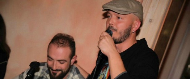 Ποιοι τραγουδιστές ξεσήκωσαν τους "Διόσκουρους" με τα τραγούδια τους;| Φωτογραφίες