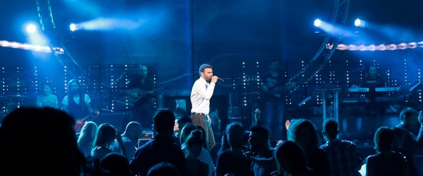 Η επιτυχία δεν έχει τελειωμό στο Acro Live Club!