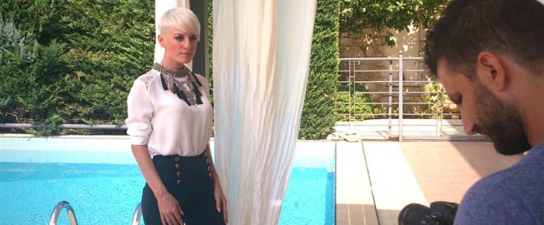 "Κάνε ότι θες"| Η Μαρία Εγγλέζου στο νέο της video clip!