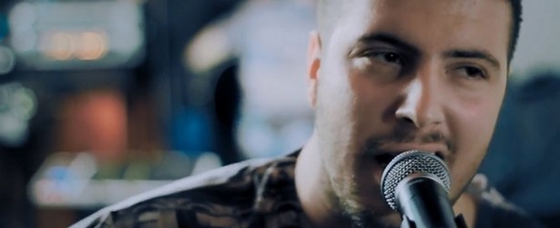 "Θέλω τα δικά σου τα φιλιά" | O Κωνσταντίνος Αναστασιάδης μας παρουσίαζει το νέο του τραγούδι & video clip