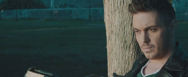 «Ποιος Είμαι Εγώ»| Ολοκαίνουργιο video clip από τον Μιχάλη Χατζηγιάννη!