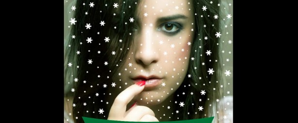 Η Στεφανία στο καινούριο της, χριστουγεννιάτικο τραγούδι με τίτλο "Τα Χριστούγεννα, Την Πρωτοχρονιά"