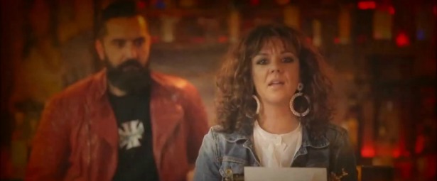 "Παραισθήσεις"| Η Έλενα Κοσμά μας παρουσιάζει το νέο της τραγούδι και video clip