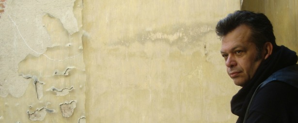 Ο Μπάμπης Παπαδόπουλος παρουσιάζει το νέο του άλμπουμ στο Θέατρο Πόρτα 20/1